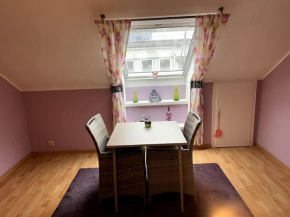 Zentrale, charmante DG-Wohnung